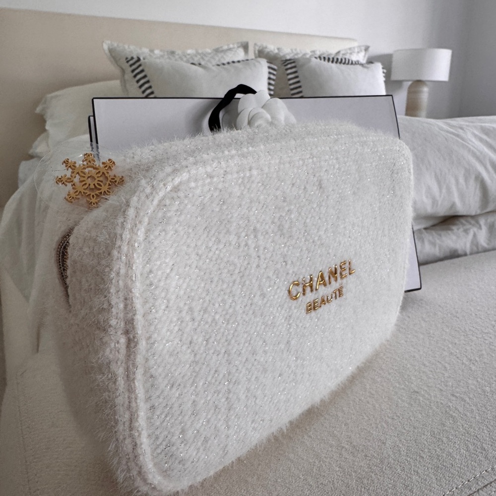 CHANEL White Textured Beauty Bag with Gold Accents
